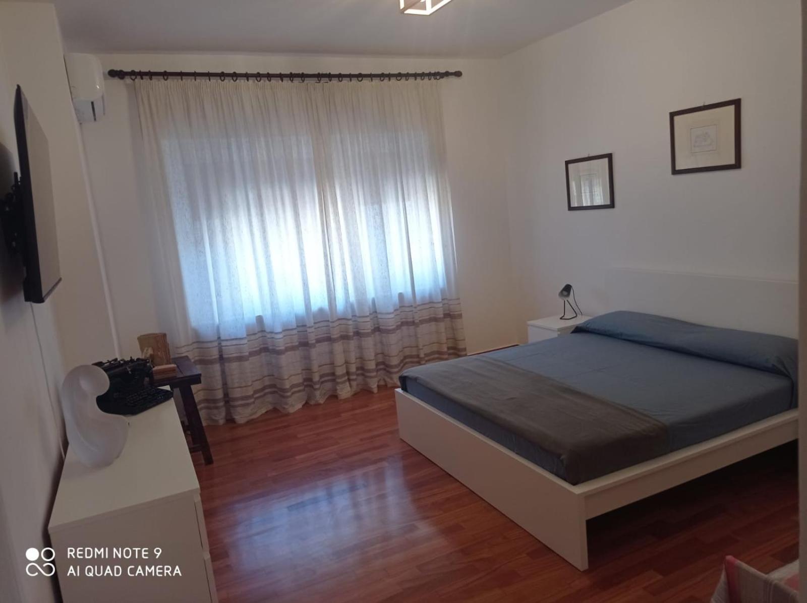 Nel Mezzo Del Cammin Apartment Бриндизи Екстериор снимка